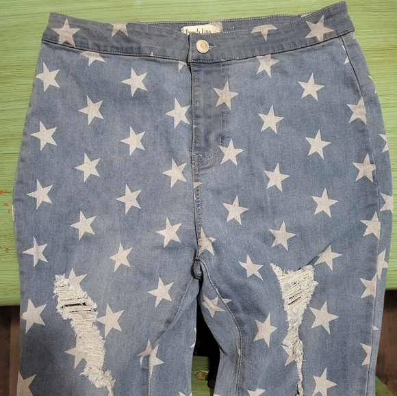 NWOT*Peach Love California Flare Jeans - Picture 1 of 7